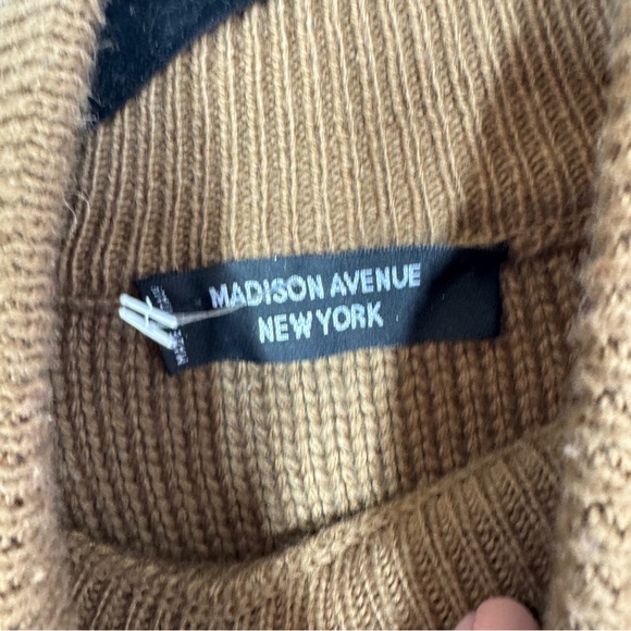 Madison Avenue New York Camel Brown Merino Wool Sweater Made in Italy - Picture 8 of 12